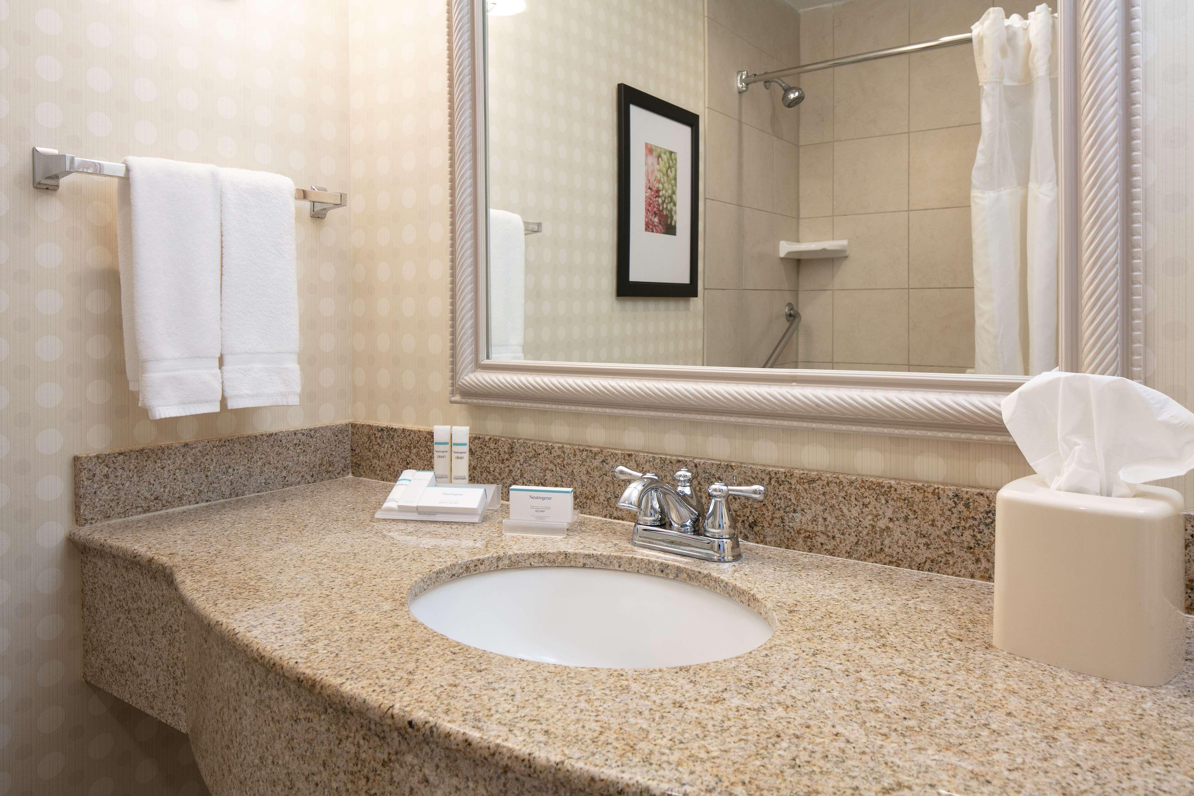 Hilton Garden Inn Omaha West Εξωτερικό φωτογραφία